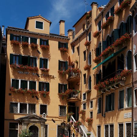 Hotel Al Codega Venecia Exterior foto