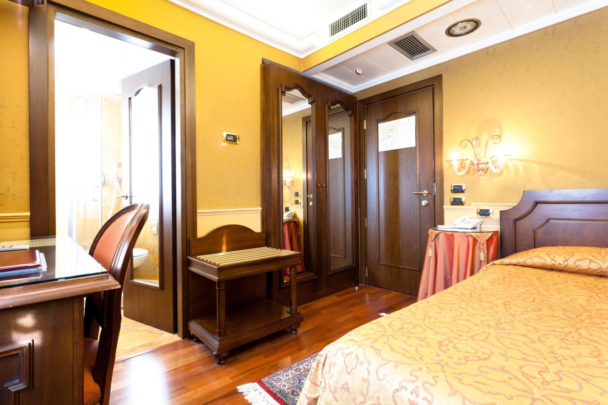 Hotel Al Codega Venecia Exterior foto